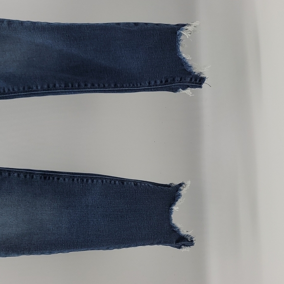 HUDSON Jeans ~ Krista Super Skinny Destroyed Hem Jeans - Picture 7 of 16